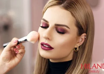 آموزش پوشاندن جوش صورت با آرایش کردن