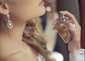 مناسب ترین عطر ها برای عروسی های فصل تابستان