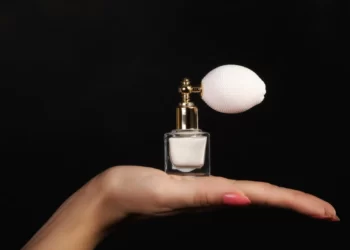 منابع معطر و ترکیبات عطری مورد استفاده در عطرسازی