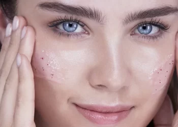 مهمترین دشمن برای داشتن پوستی صاف و زیبا