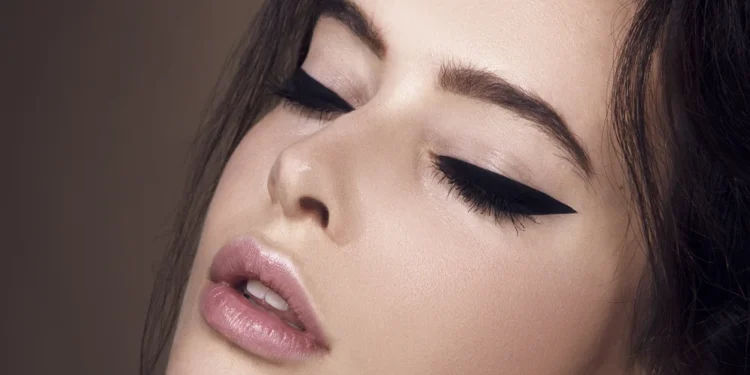 انواع مدل خط چشم در سال 2024