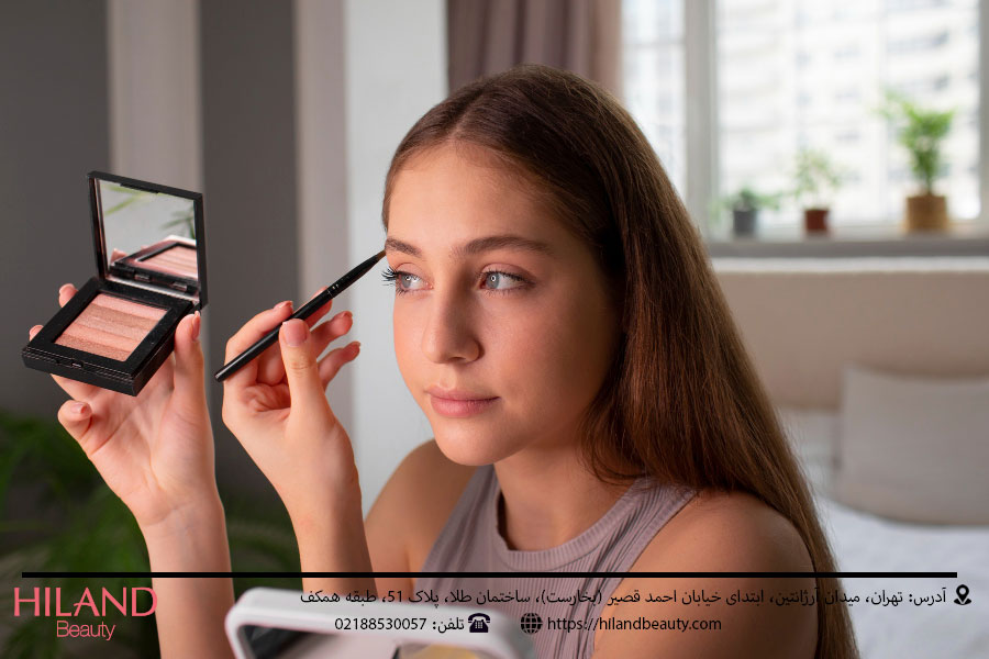 اشتباهات رایج هنگام استفاده از سایه چشم مات که باید بدانید!