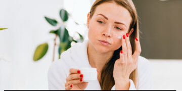 بهترین کرم دور چشم خارجی
